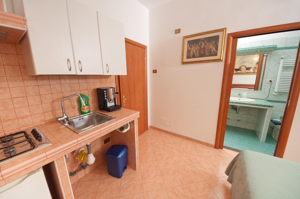 Suites Oliveri Viale Marconi Rome Bagian luar foto