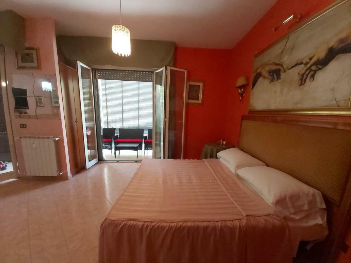 Suites Oliveri Viale Marconi Rome Bagian luar foto